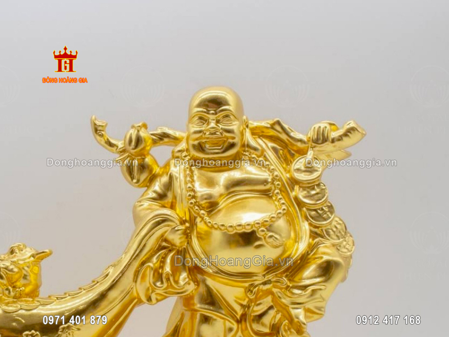 Pho tượng được nghệ nhân của chúng tôi chế tác hoàn toàn thủ công tinh xảo